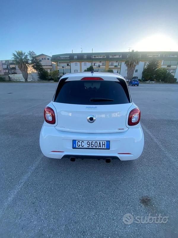 Usata Smart ForFour Brabus 109 CV (80 kW) 2019 Bianco Utilitaria