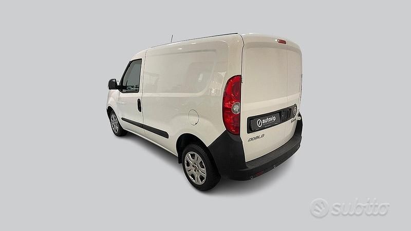 Usata Fiat Doblò S 105 CV (77 kW) 2021 Bianco Monovolume
