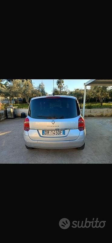 Usata Renault Modus 105 CV (77 kW) 2008 Grigio Monovolume