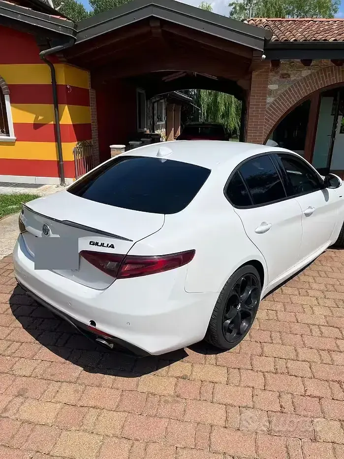 Usata Alfa Romeo Giulia 136 CV (100 kW) 2020 Bianco Berlina