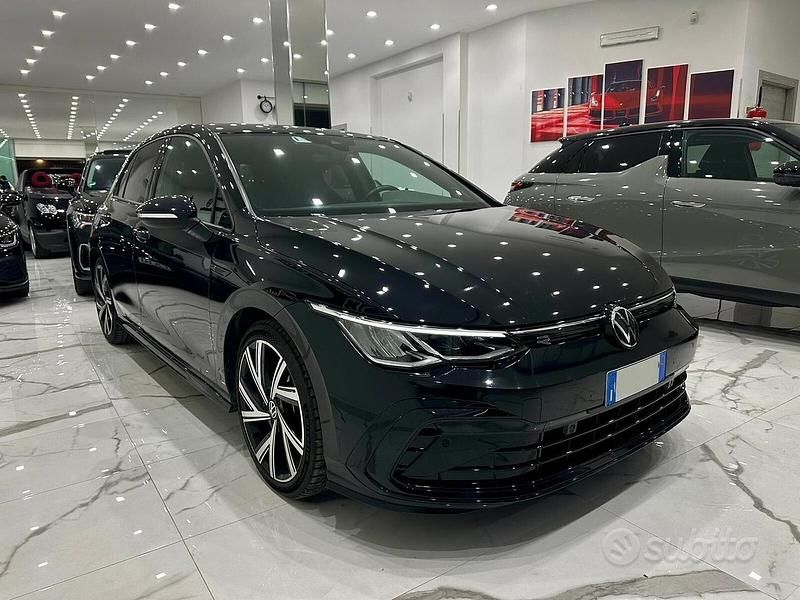 Usata VW Golf VII R-line 150 CV (110 kW) 2021 Nero Utilitaria