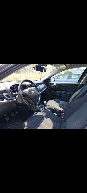 Usata Alfa Romeo Giulietta Progression 105 CV (77 kW) 2011 Berlina