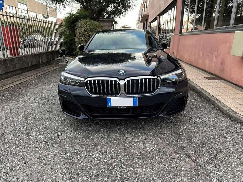 Nero Usata 2022 BMW 530e M Sport Tre volumi | 41.000 € (Buon prezzo) - Immagine 1/4