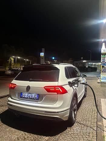 Usata VW Tiguan R-line 190 CV (139 kW) 2016 Bianco SUV