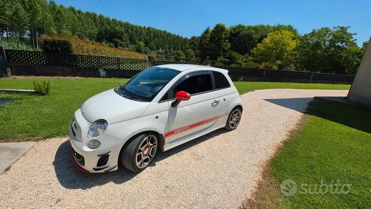 Usata Abarth 500 135 CV (99 kW) 2015 Bianco Utilitaria