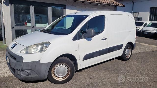 Usata Peugeot Partner 90 CV (66 kW) 2011 Bianco / pastello Monovolume