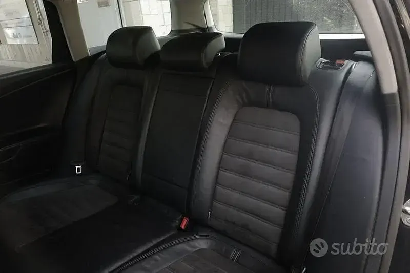 Usata VW Passat Highline 170 CV (125 kW) 2010 Nero Station wagon