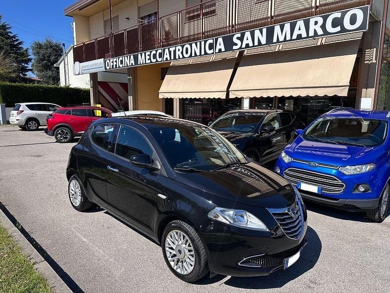 Usata Lancia Ypsilon S 95 CV (69 kW) 2015 Nero Utilitaria