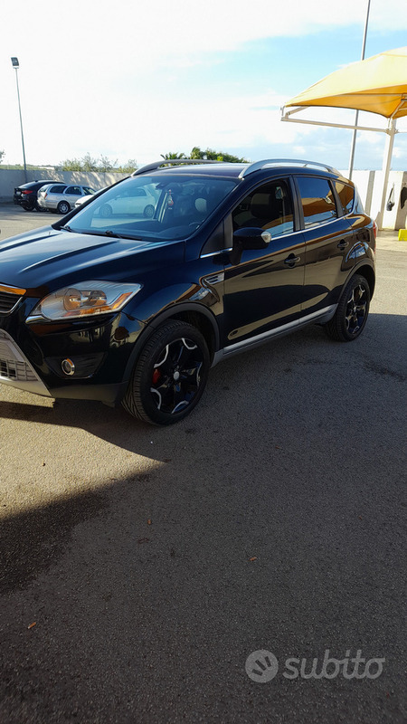 Usato 2009 Ford Kuga 2.0 Diesel 140 CV (8.500 €)