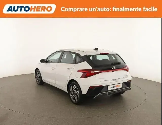 Usata Hyundai i20 101 CV (74 kW) 2024 Bianco Utilitaria