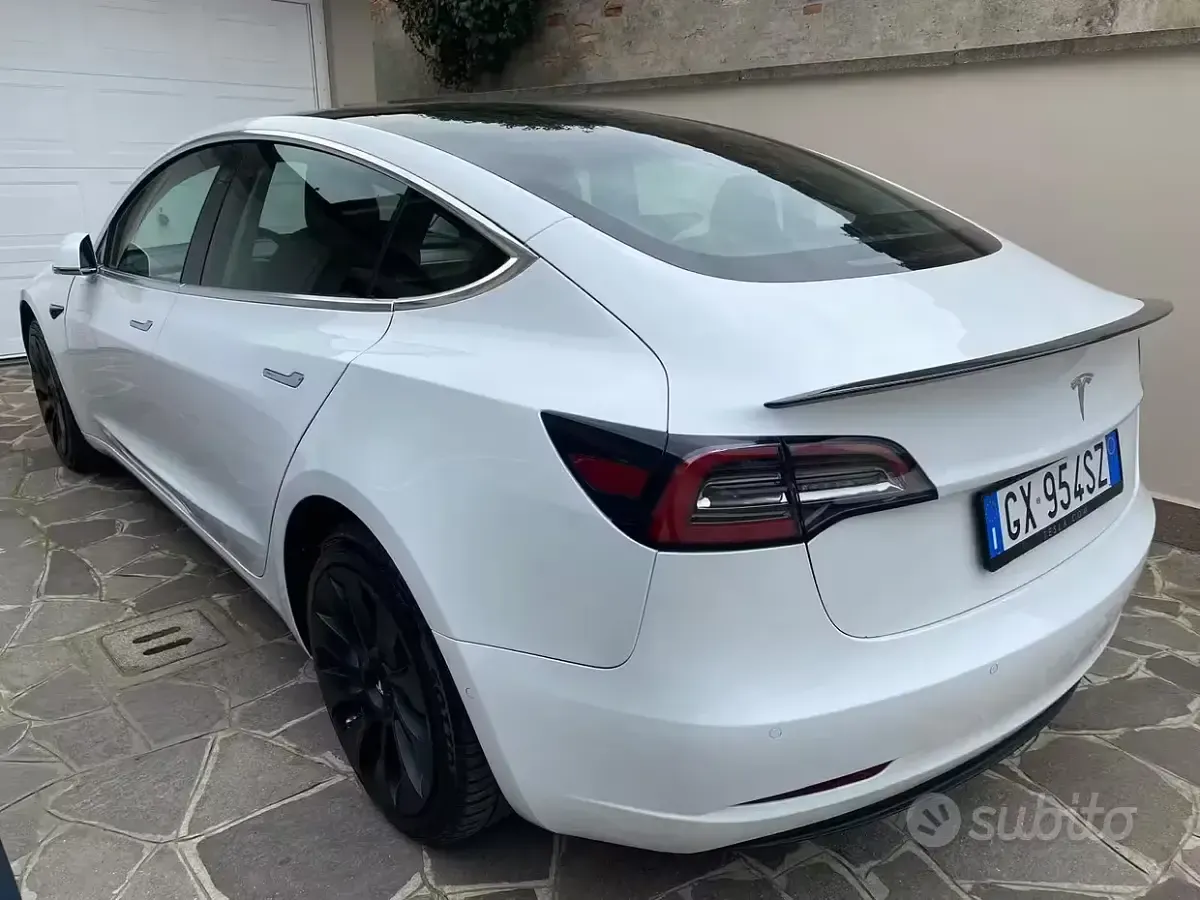 Usata Tesla Model 3 Performance 100 kW (136 CV) 2019 Bianco Berlina