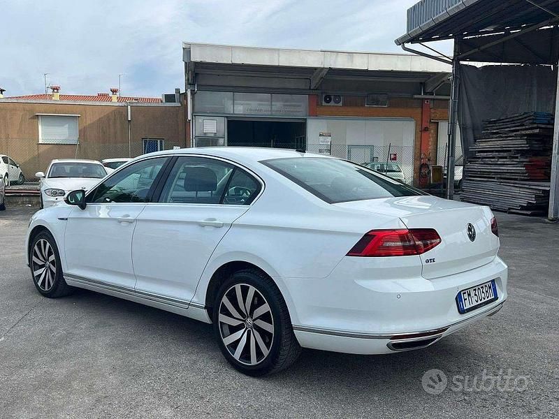 Usata VW Passat GTE 156 CV (114 kW) 2017 Bianco Berlina