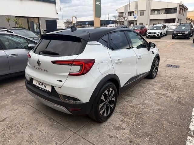 Usata Renault Captur Techno 145 CV (106 kW) 2023 Bianco SUV