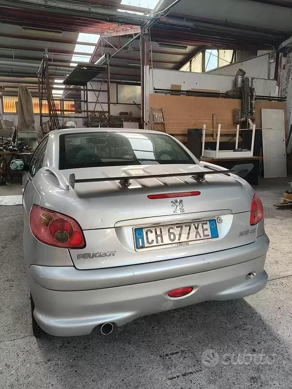 Begagnad Peugeot 206 CC 109 HK (80 kW) 2003 Grå Cab
