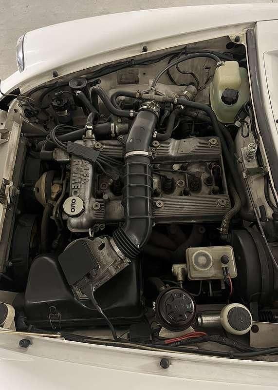 Usata Alfa Romeo Spider 126 CV (92 kW) 1990 Bianco Cabrio