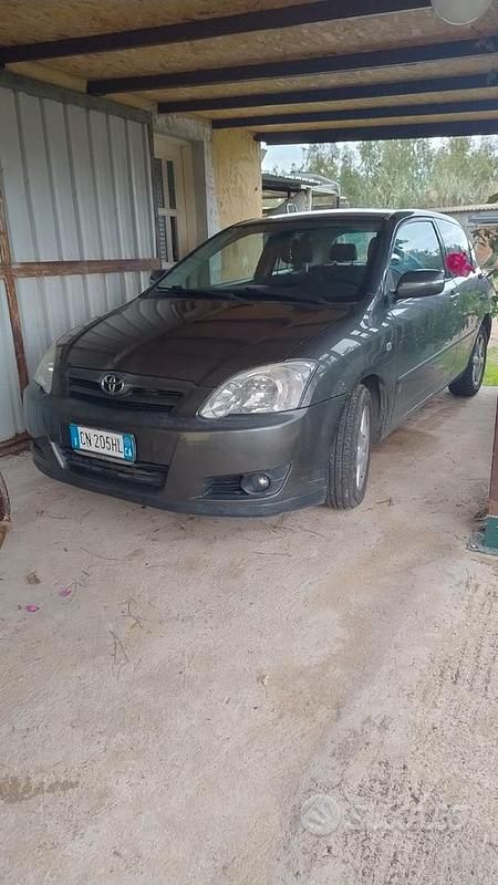 Usata Toyota Corolla 2004