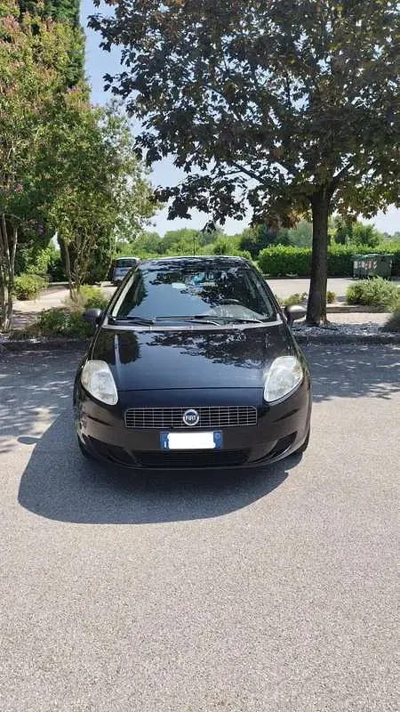 Usata Fiat Grande Punto Dynamic 65 CV (47 kW) 2007 Utilitaria