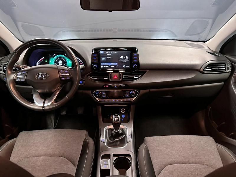 Usata Hyundai i30 Prime 120 CV (88 kW) 2023 Vari colori pastello Station wagon