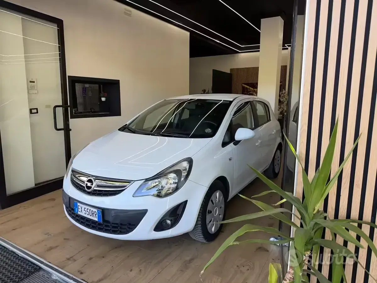 Usata Opel Corsa 85 CV (62 kW) 2015 Bianco Utilitaria