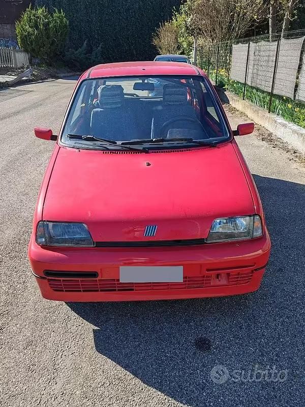 Usata Fiat Cinquecento 54 CV (39 kW) 1996 Rosso Utilitaria