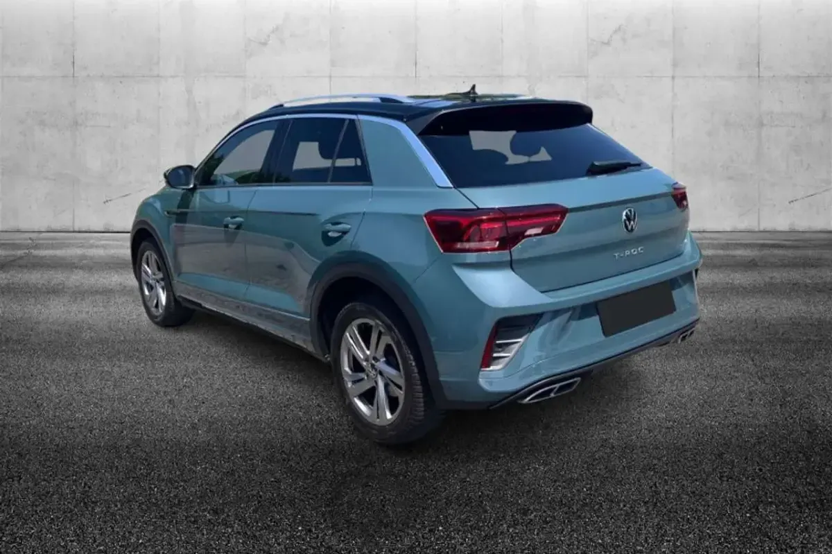 Usata VW T-Roc R-line 150 CV (110 kW) 2023 Blu/azzurro SUV