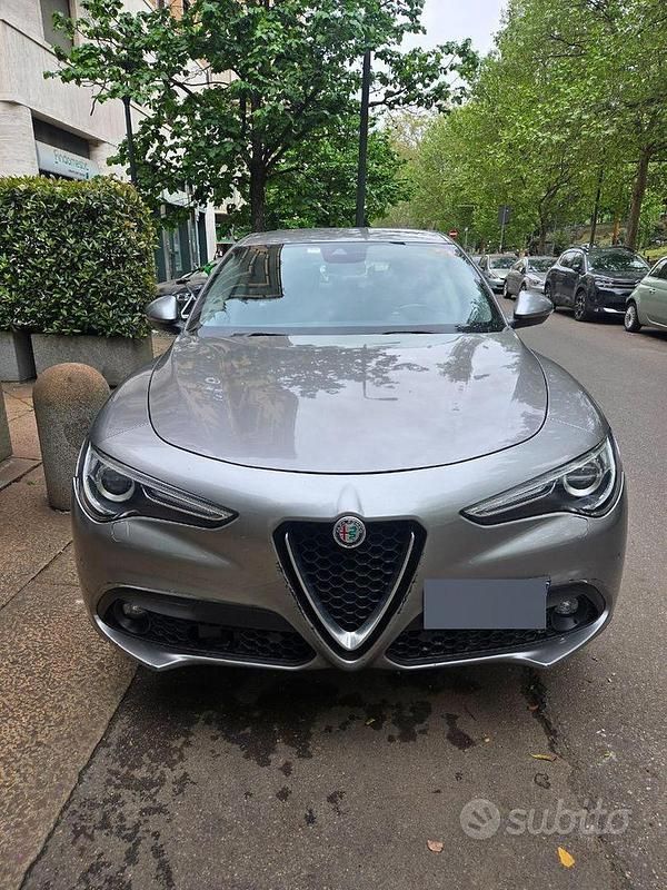 Usata Alfa Romeo Stelvio 2017 Grigio SUV