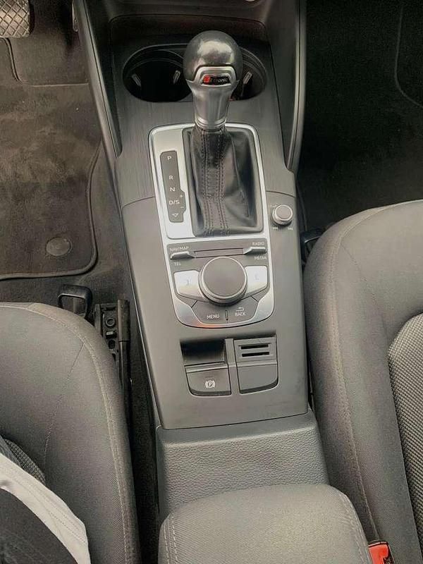 Usata Audi A3 Ambiente 116 CV (85 kW) 2019 Grigio Berlina