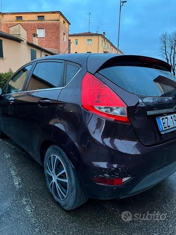 Usata Ford Fiesta 97 CV (71 kW) 2009 Utilitaria