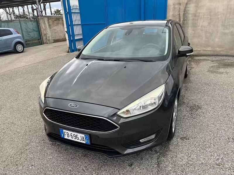 Usata Ford Focus 100 CV (73 kW) 2016 Grigio Station wagon