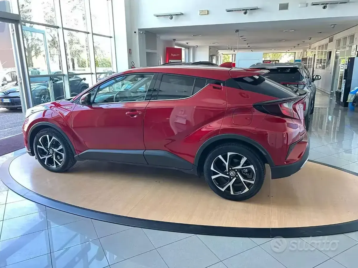 Usata Toyota C-HR 184 CV (135 kW) 2020 Rosso SUV