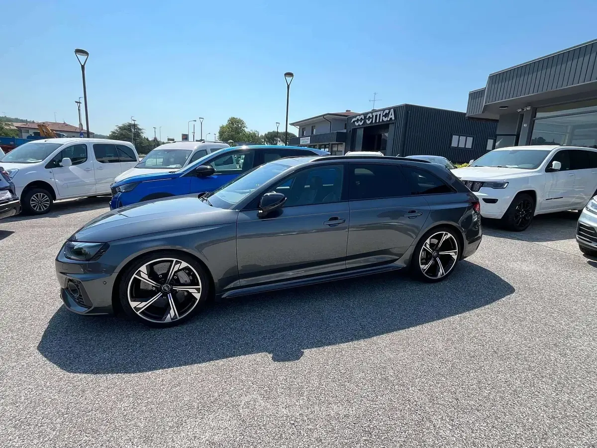Usata Audi RS4 450 CV (330 kW) 2020 Grigio Station wagon