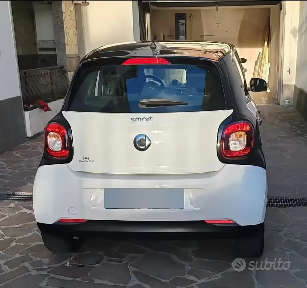 Usata Smart ForFour 71 CV (52 kW) 2018 Bianco Utilitaria