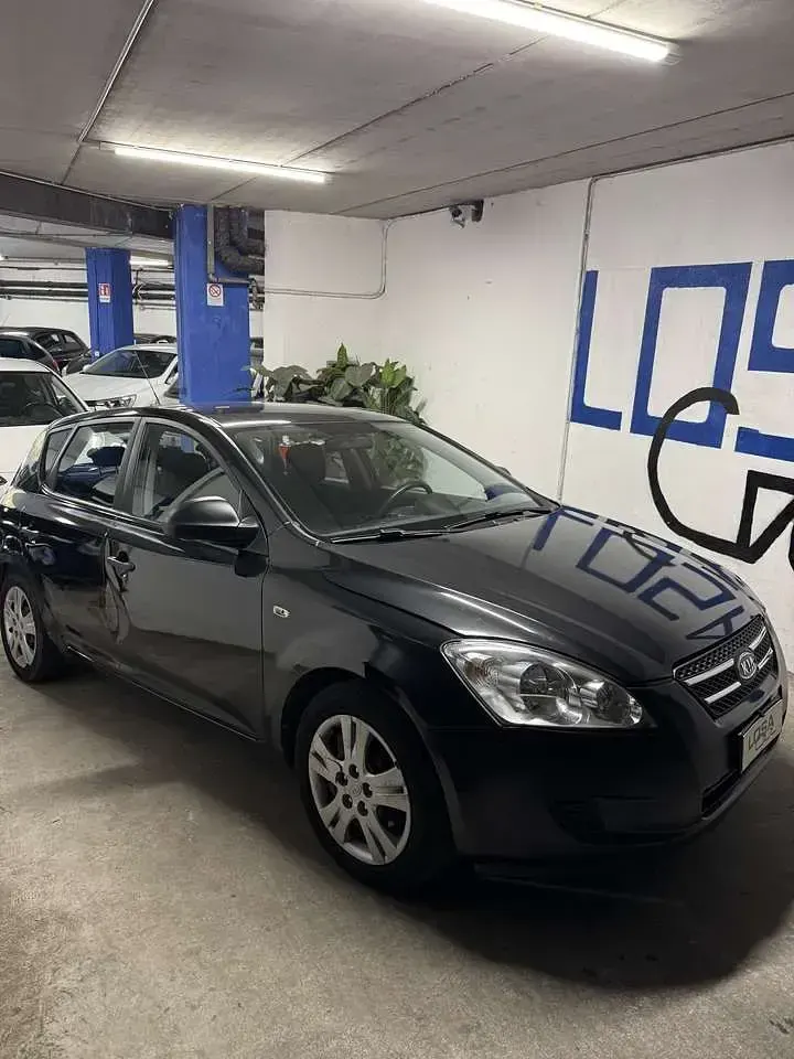 Usata Kia Ceed LX 109 CV (80 kW) 2009 Other Utilitaria