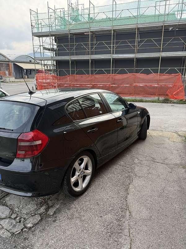 Usata BMW 118 143 CV (105 kW) 2007 Utilitaria