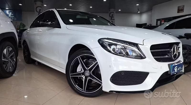 Usata Mercedes C220 AMG 170 CV (125 kW) 2016 Bianco Berlina