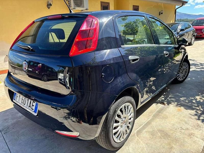Usata Fiat Punto Street 95 CV (69 kW) 2019 Blu/azzurro Berlina
