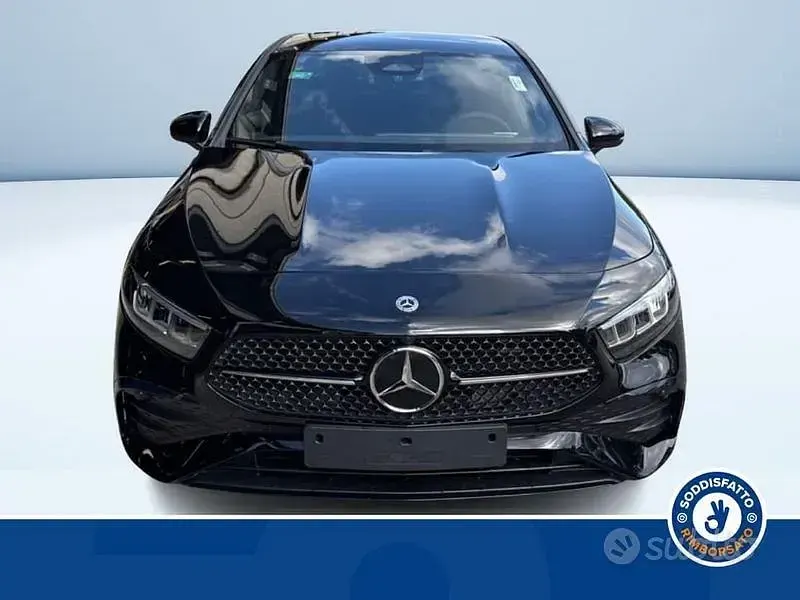 Uusi Mercedes A250 2026 Musta Sedan