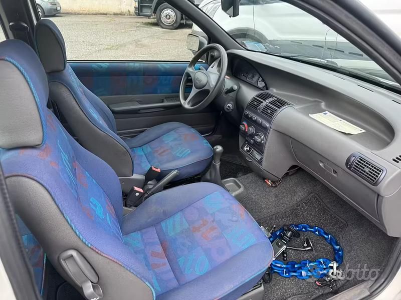 Usata Fiat Punto 1999 Bianco Berlina