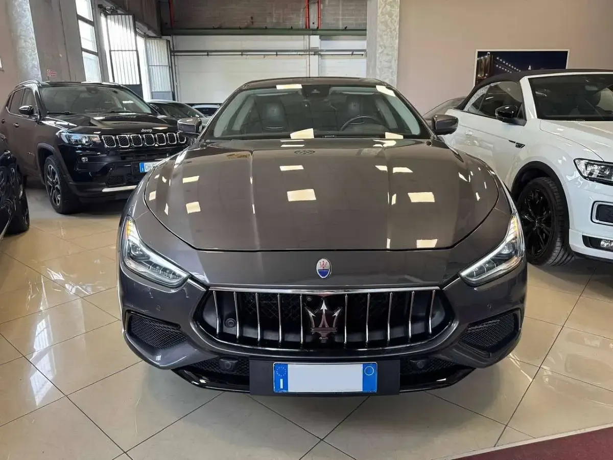 Usata Maserati Ghibli 430 CV (316 kW) 2019 Grigio Berlina