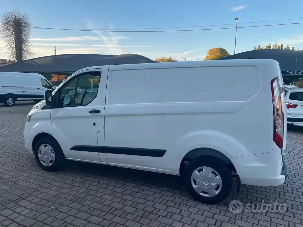 Usata Ford Transit Custom 131 CV (96 kW) 2021 Bianco Berlina