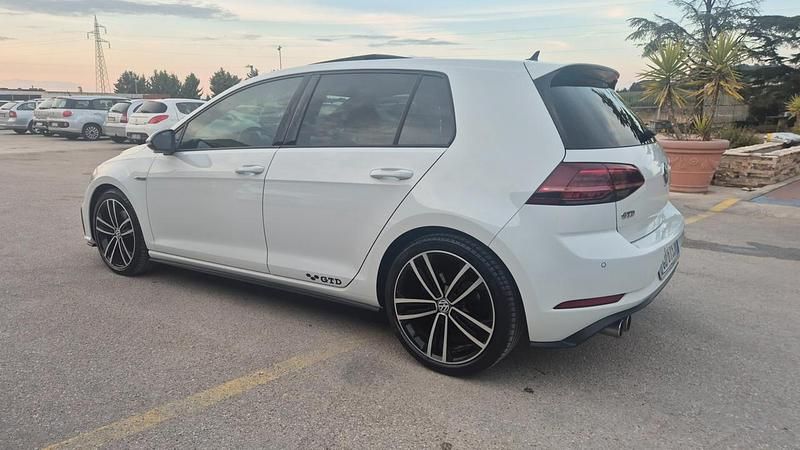 Usata VW Golf VIII Executive 183 CV (134 kW) 2020 Bianco Berlina
