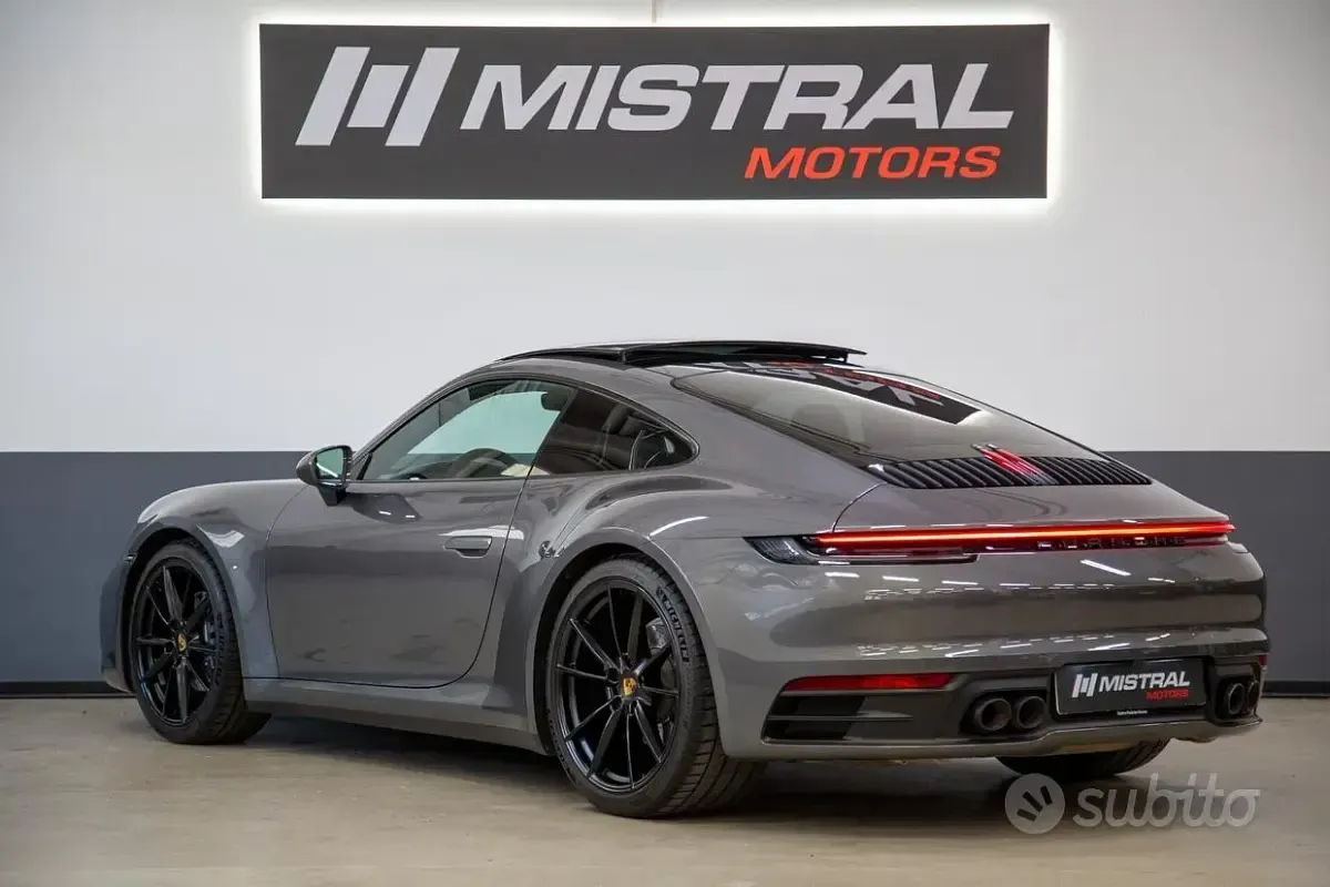 Usata Porsche 911 Carrera 385 CV (283 kW) 2021 Grigio Coupé
