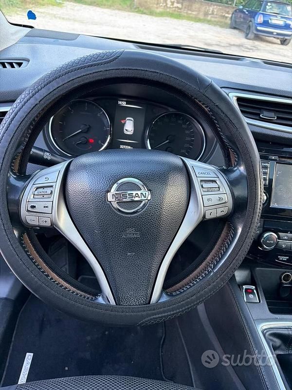 Usata Nissan Qashqai Tekna 110 CV (80 kW) 2015 Bianco SUV