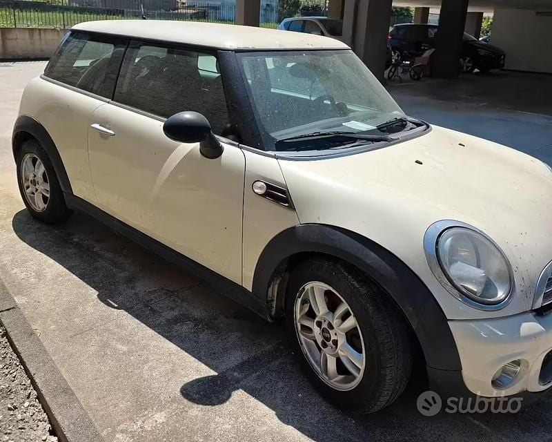 Begagnad Mini One D 90 HK (66 kW) 2011 Halvkombi