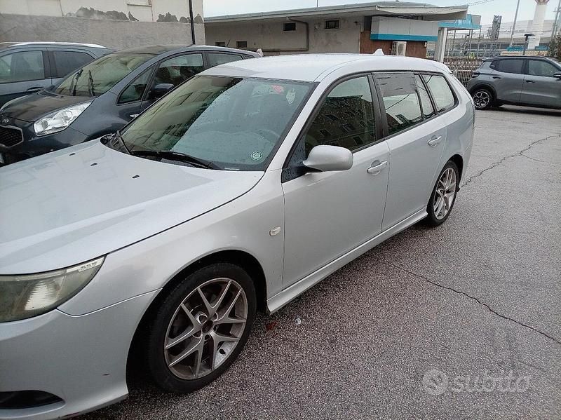 Usata Saab 9-3 150 CV (110 kW) 2010 Grigio Station wagon