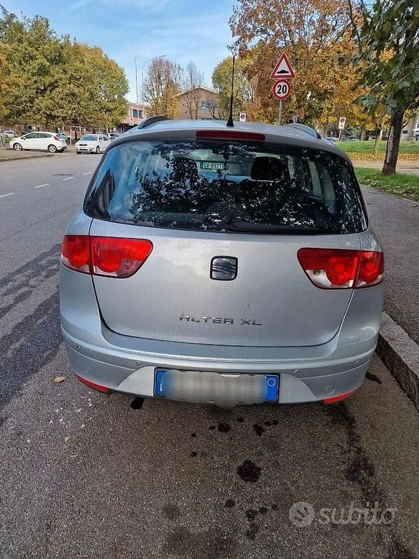 Usata Seat Altea XL 143 CV (105 kW) 2011 Grigio Monovolume