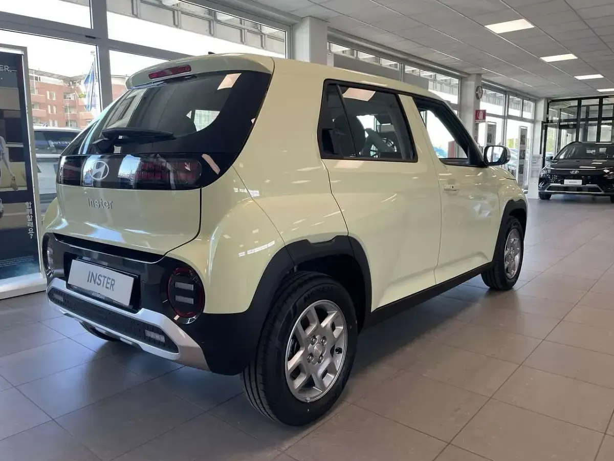 Nuova Hyundai Inster 27 kW (38 CV) 2026 Giallo Utilitaria