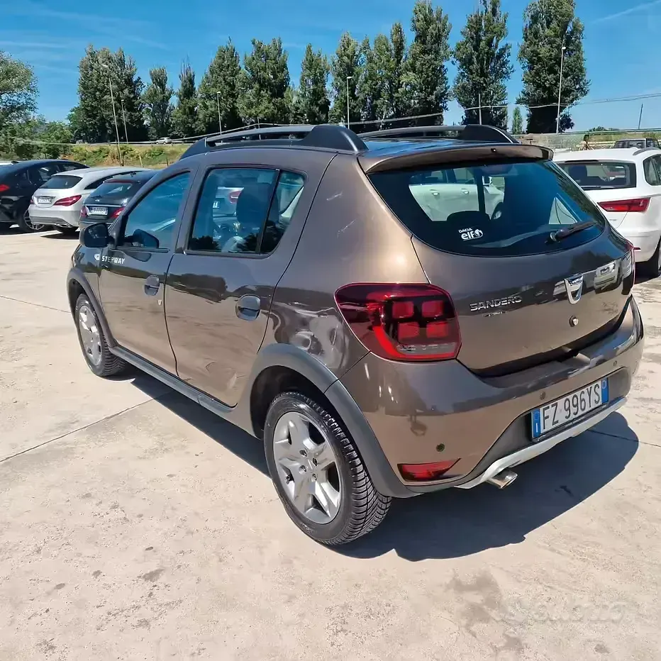 Usata Dacia Duster Prestige 95 CV (69 kW) 2020 Marrone SUV
