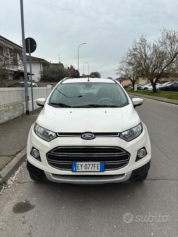 Usata Ford Ecosport 125 CV (91 kW) 2015 Bianco SUV