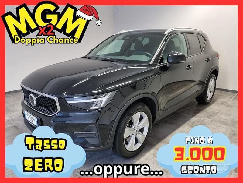 Nero Usata 2022 Volvo XC40 Core SUV | 21.900 € (Super prezzo) - Immagine 1/4